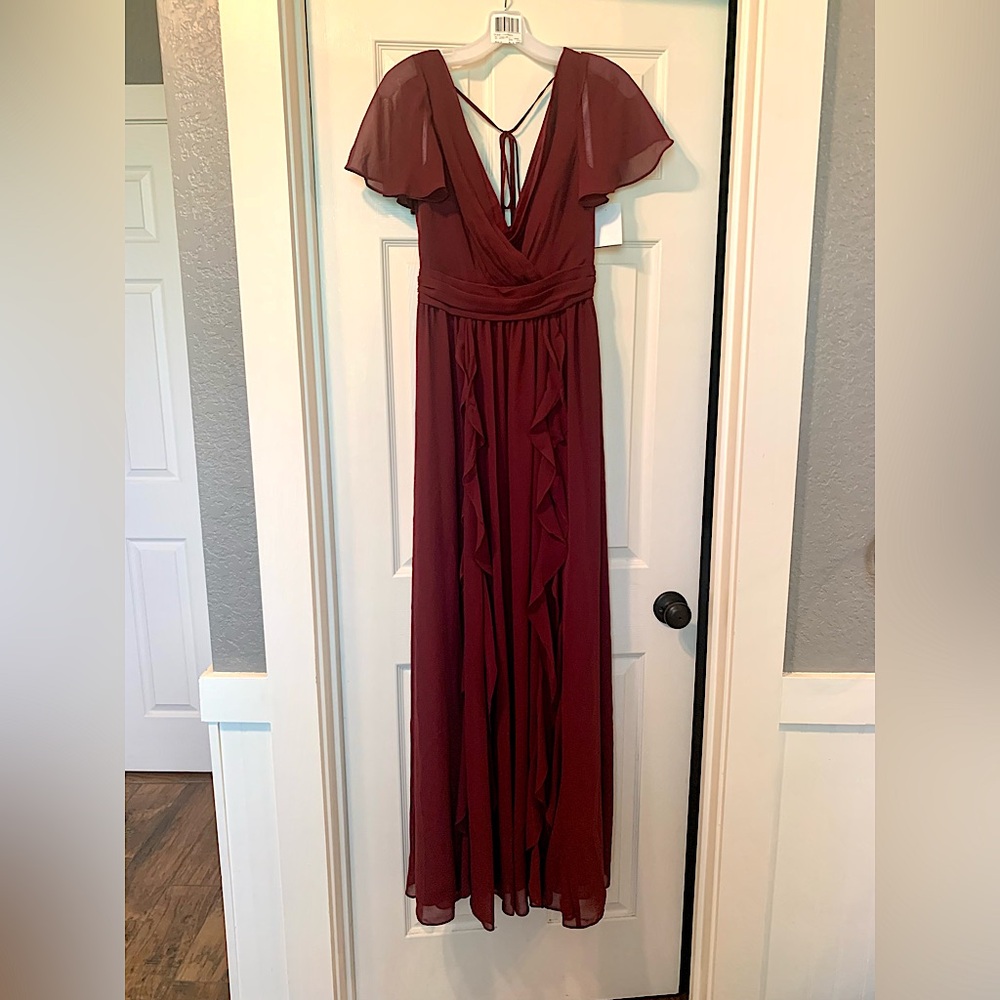 NWT David’s Bridal Flutter Sleeve Chiffon Ruffle Dress in Wine